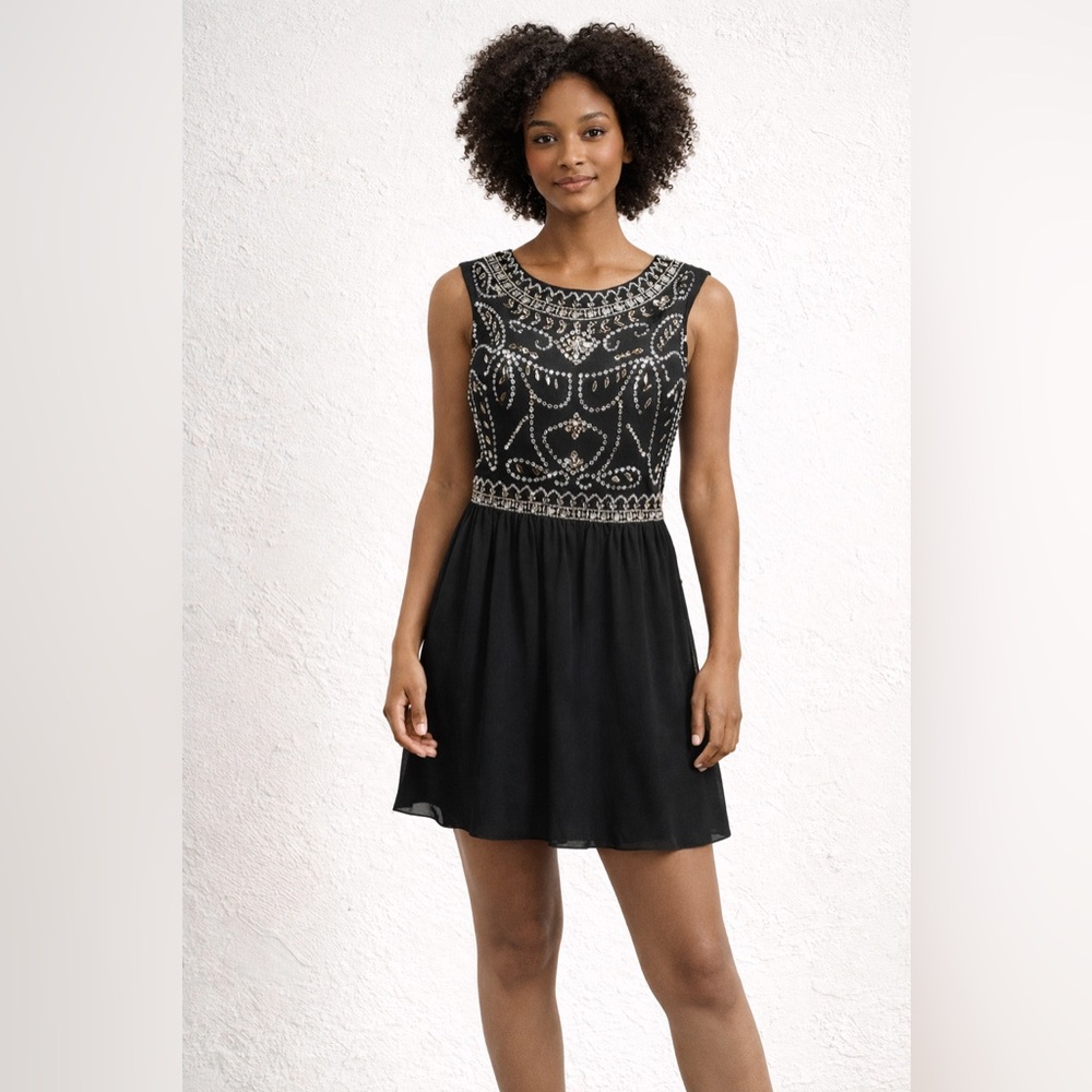 Black Embellished Fit Flare Dress Size 4 Elegant Beaded Party Prom Cocktail
